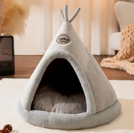 Um abrigo de inverno macio, projetado para gatos e cães pequenos