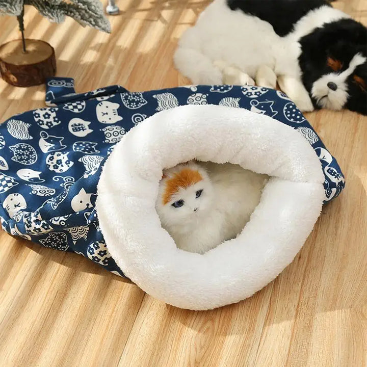 Saco de dormir aconchegante para gatos – calor, ternura e descanso profundo