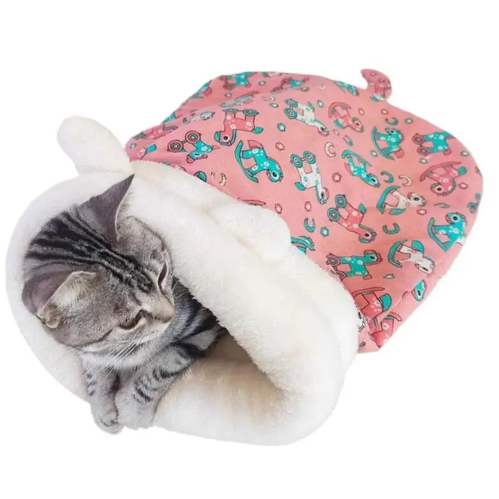 Saco de dormir para gatos: o abrigo macio que acalma o coração deles